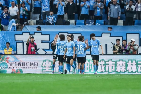 中超-马莱莱助功  朱鹏宇破门 大连英博击败梅州客家