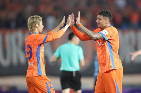 足协杯：克雷桑连进两球 山东泰山5-0大胜青岛红狮
