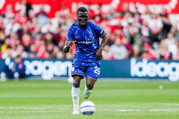 凯塞多:我和恩佐相处得非常好 我们渴望赢得欧冠但要一步一步来 凯塞多:我和恩佐相处得非常好 我们渴望赢得欧冠但要一步一步来