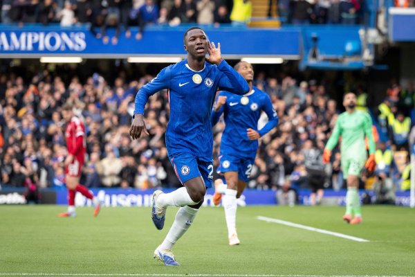 凯塞多本赛季18次抄截 ,位列五大职业联赛 所有中场球员球员里第一 凯塞多本赛季18次抄截 ,位列五大职业联赛 所有中场球员球员里第一