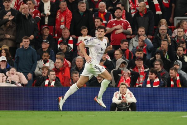 卡里克:这场获胜 是巨大的激励;马奎尔是球队的真正领袖和护身符 卡里克:这场获胜 是巨大的激励;马奎尔是球队的真正领袖和护身符