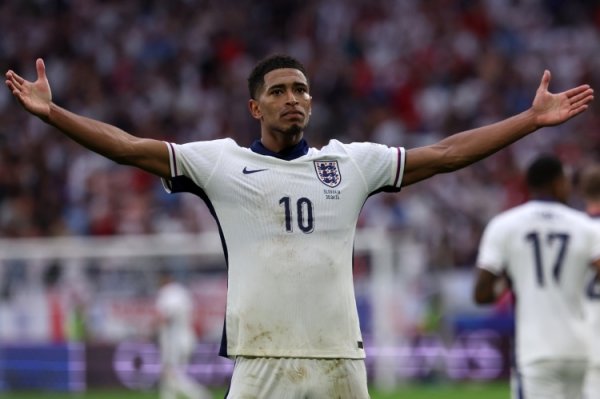 邮报撰文：图赫尔球队容不下＂救世主情结＂，贝林应放弃主角综合征