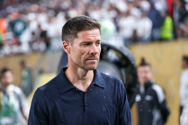 TA:皇马内部氛围积极,球队还需更多时间贯彻阿隆索的策略 理念 TA:皇马内部氛围积极,球队还需更多时间贯彻阿隆索的策略 理念