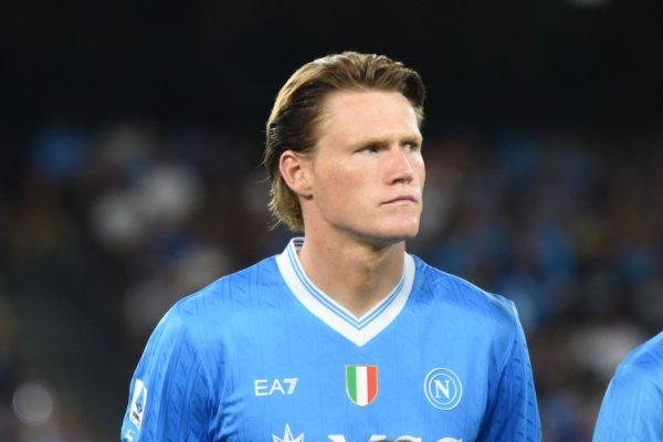 麦克托米奈在意甲打进14球,追平弗格森并列苏格兰球员最多 麦克托米奈在意甲打进14球,追平弗格森并列苏格兰球员最多