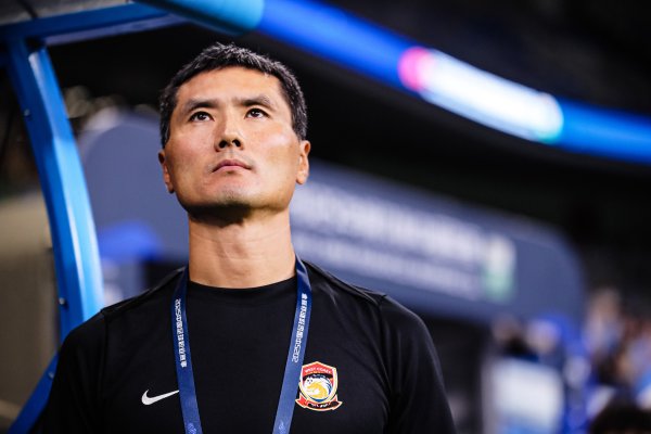 邵佳一此前任国字号助教,去年首次独立带队执教西海岸现中超第9 邵佳一此前任国字号助教,去年首次独立带队执教西海岸现中超第9