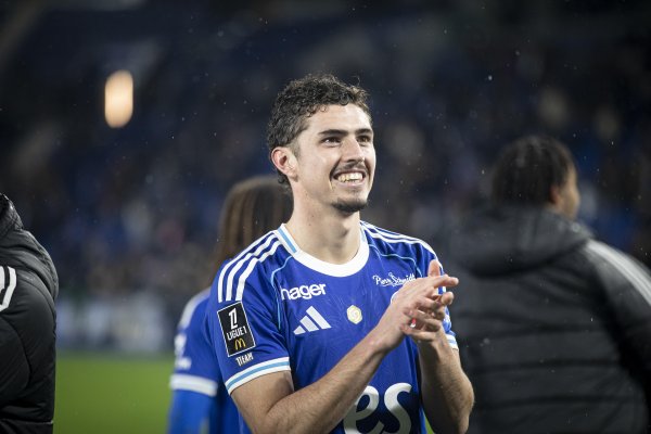 10轮9球身价1200万!世体:相比小蜘蛛 帕尼切利对巴萨更具性价比 10轮9球身价1200万!世体:相比小蜘蛛 帕尼切利对巴萨更具性价比