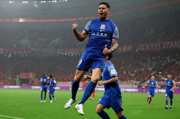 路易斯在1分8秒的得分 是申花自2020年11月以来在中超的最快得分 路易斯在1分8秒的得分 是申花自2020年11月以来在中超的最快得分